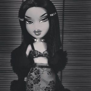 Meet your Posher, Sarahbi